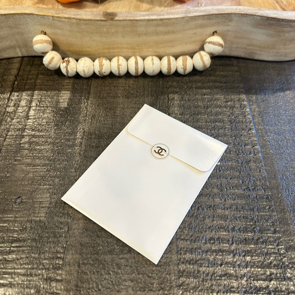 Chanel gold Camellia flower bookmark new with packaging - Picture 3 of 7